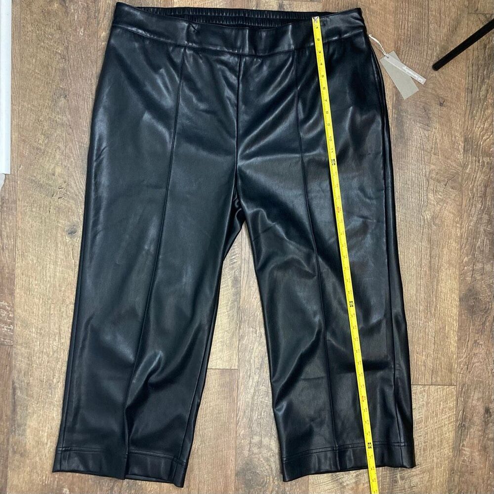 NWT Soft Surroundings Rivka Black Vegan Faux Leather Wide Leg Cropped Pants 2X - Picture 8 of 10
